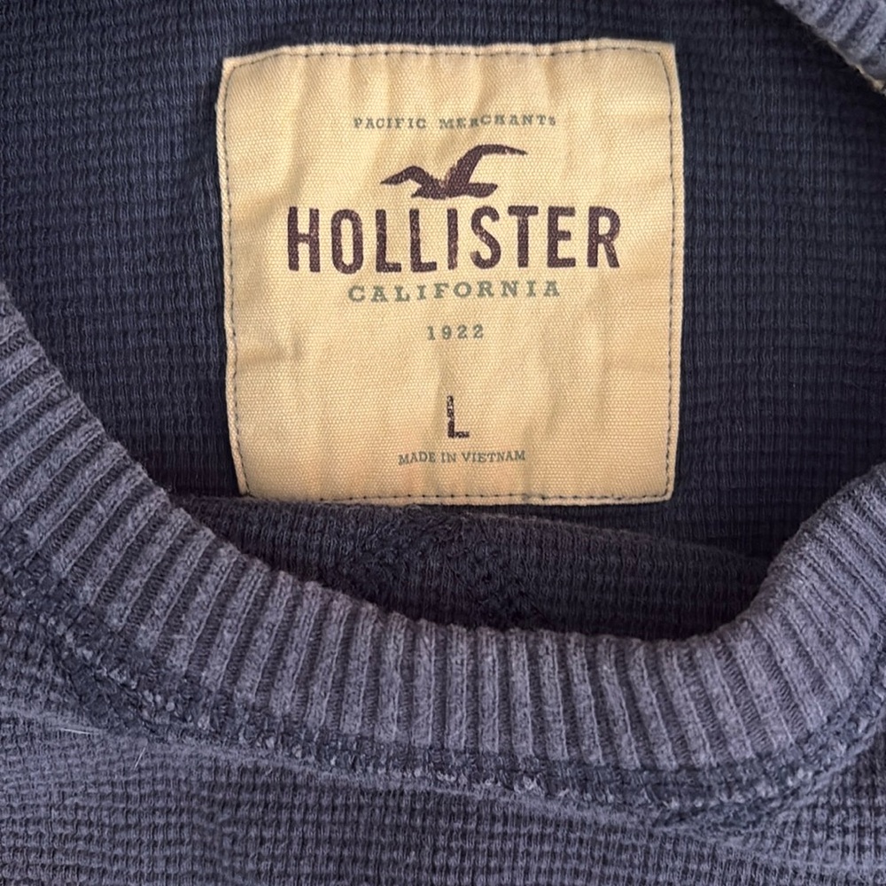 Hollister Dark Blue Sweater - Picture 2 of 3